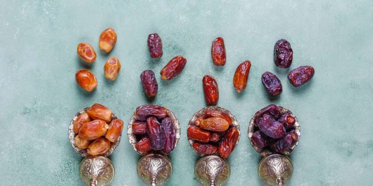 Fresh vs. Dried Dates: What’s the Difference and Which Is Better for You?