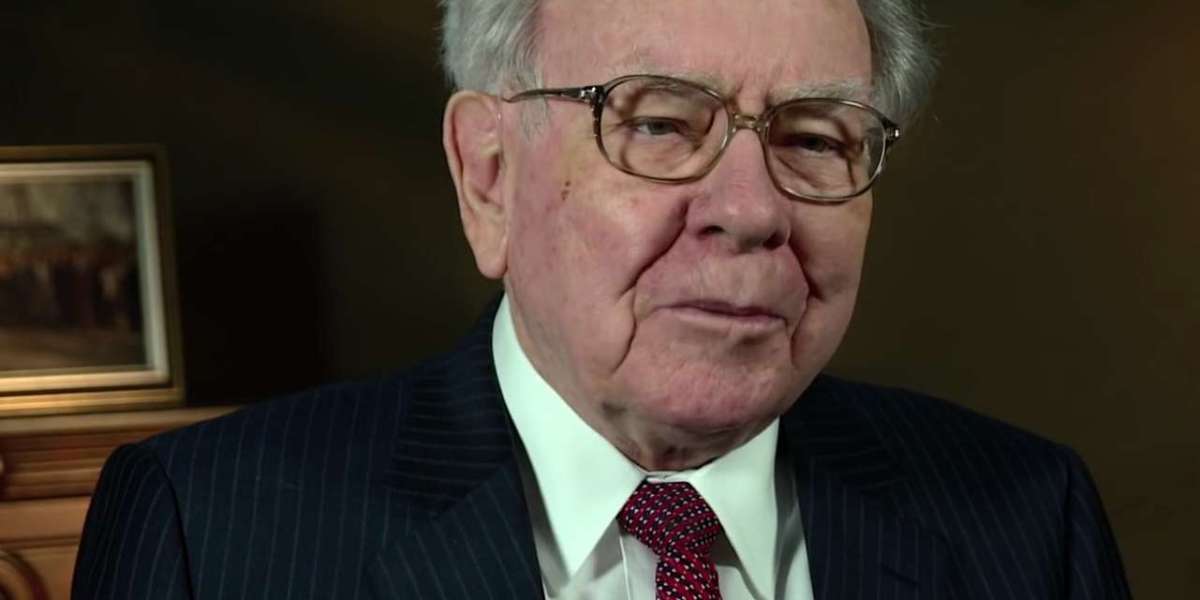 Warren Buffett’s Latest Investments: What They Signal About the Market Ahead